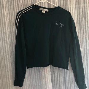 Green cropped long sleeve top